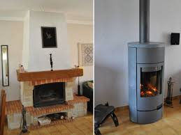 Dans cette maison très rustique, les propriétaires voulaient casser leur cheminée ouverte et la remplacer par un poêle qui puisse chauffer le salon mais projet 2, après rénovation. De La Cheminee Rustique Au Poele A Bois Design