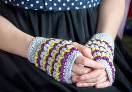 Crochet which looks like it has been knitted! 17 Fingerless Gloves Crochet Patterns Guide Patterns
