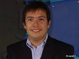 Manolo» Fernández, periodista de Canal13: “Muchos políticos utilizan a las  barras bravas para postular al poder”