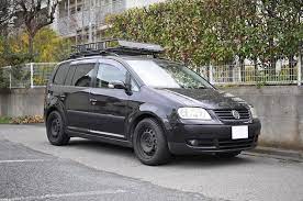 cardrobe さんはinstagramを利用しています 車検整備でトゥーランをお預かり いつもありがとうございます vw touran フォルクスワーゲン トゥーラン アウトドアスタイリング スチールホイール ルーフカーゴ オールテレーンタイヤ 日本スチー car suv