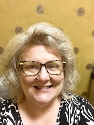 Lisa Suder's Instagram, Twitter & Facebook