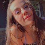 Alicia Crumb's Instagram, Twitter & Facebook