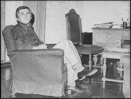 Νεκροσ σε τροχαίο έλληνας επιχειρηματίας. Paylos Mpakogiannhs To 1989 Dolofoneitai Apo Thn 17 Noembrh In Gr