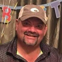 Dean Lovelace's Instagram, Twitter & Facebook