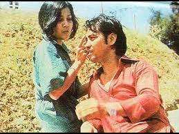 Download lagu kisah seorang biduan dahlan mp3 dapat kamu download secara gratis di metrolagu. Dhalan Zainudin Kisah Seorang Biduan Ost Ksb 1979 Youtube