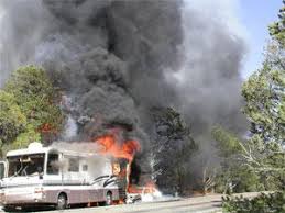 We're the only north rim campground with full rv hookups, and we accommodate big rigs over 40 feet. Grand Canyon Road Reopens After Rv Fire Local Azdailysun Com