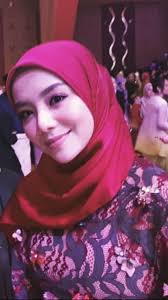 Mira filzah kembali dengan style tudung bujang. Untitled Mira Filzah Pakai Baju Agak Ketat Kat Bahagian