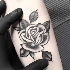 The style of these roses is fairly traditional black and grey. Tattoo Rose Traditional Men 34 Ideas Black Rose Tattoos Black And White Rose Tattoo Small Rose Tattoo