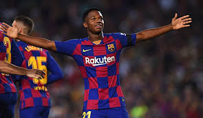 Check out his latest detailed stats including goals, assists, strengths & weaknesses and match ratings. Ansu Fati Soll Offenbar Beim Fc Barcelona Verlangern