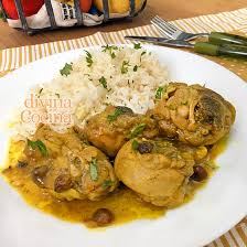 También es fácil y se hace de forma relativamente rápida, como todas las recetas de pollo que tenemos en nuestra web. Pollo Guisado Al Curry Con Pasas Receta De Divina Cocina