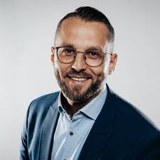 Vor Ort präsent sein und Online-Services anbieten?