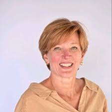 Vol trots kan ik delen dat ik ben afgestudeerd als logopedist! Ik ga in  september beginnen bij Logopedie Flevoland waar ik ga werken met kinderen  met taal en spraakproblematiek en met volwassenen… |