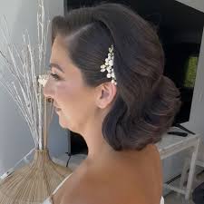 This gorgeous bride 🤩 Swipe ➡️ for before!! Makeup by me  @bridalandbeautybykaylin Hair by @bridalandbeautybyjenna #weddinghair  #bridal #bridalhair #bridalfashion #bridaldress #bridalstyle  #bridalinspiration #wedding #weddingdress #weddinginspiration ...