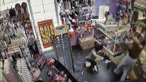 Search for other beauty salon equipment & supplies in youngstown on the real yellow pages®. Caught On Video Woman Attacks Ohio Store Owners After Card Declined Wkbn Com