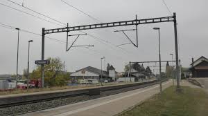 Cressier (hsb) localité et commune neuchâteloise (fr); Cressier Ne Railway Station Wikipedia