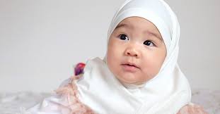Koleksi lengkap nama bayi perempuan arti cahaya ini bisa anda pergunakan untuk nama depan, belakang, atau nama tengah anak wanita anda. 100 Nama Bayi Perempuan Islami Dan Artinya Dari A Z 2021 Mamapapa Id