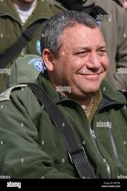 Robert Faille's Instagram, Twitter & Facebook