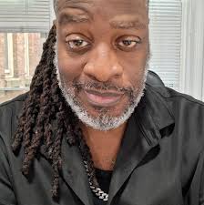 The cat is out of the bag, barbz 🎀 Queen of Rap Nicki Minaj is this year's  Video Vanguard recipient! Set your reminders and get ready to party with us  August 28