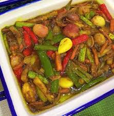 Simple acar timun / cucumber pickle ingredients 3 tbsp sugar 3 tbsp rice vinegar 1 tsp salt 1 cucumber 1 carrot 1 red onion 1 red. Resepi Masakan Resepi Acar Berempah Hijau Kurau Facebook