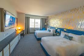 Even though i didn't use the tub, you pay that extra the las vegas cosmopolitan does not provide toothbrushes in the bathroom (which you can find in hotels throughout asia)…but they do have them! Review The Cosmopolitan Of Las Vegas Autograph Collection