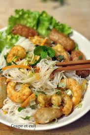 Bo Bun Crevettes Coupe Et Cuit Recette Asiatique Cuisine Asiatique Recettes De Cuisine