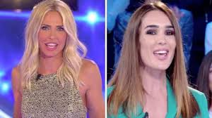 Scopriamo tutto sulla sua vita privata e carriera. Silvia Toffanin E Ilary Blasi A Passaparola Ve Le Ricordate Foto Dal Passato