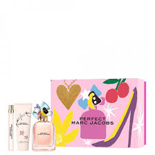 A comforting floral scent that celebrates optimism available from july 2020 online from marcjacobs.com. Marc Jacobs Perfect 100ml Eau De Parfum Gift Set Loverte