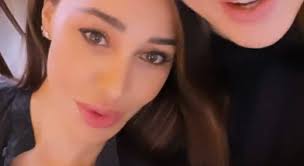 Non è la prima volta che il gossip parla di una nuova gravidanza per belen rodriguez. Belen Frecciata A Stefano De Martino Al Ristorante Con Cecilia E Il Fidanzato Antonino La Vendetta Va Servita Fredda Il Mattino It