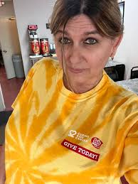 Going GOLD today for Cure Kids Cancer❣️ Stop by and donate a $1 ❣️