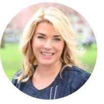 Amanda Bopp's Instagram, Twitter & Facebook