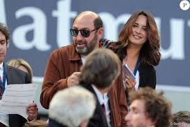 La compagne de kad merad, elle, n'a pas cherché. Kad Merad Et Sa Compagne Julia Vignali Assistent Au Match De Football Bordeaux Marseille Au Stade De Bordeaux Le 14 Mai 2107 C Patrick Bernard Quentin Salinie Purepeople