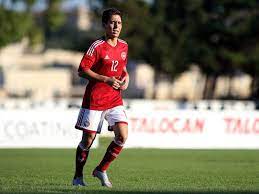 Jun 14, 2021 · mor ist man doch froh vom gehalt zu streichen. Medien Borussia Dortmund Holt Talent Emre Mor Goal Com