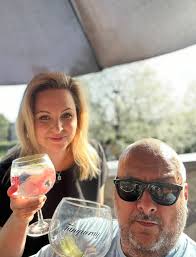 Patriku, ty náš Paťáčku. Mám v hlavě tolik společných momentů, že absolutně  nevím, kde začít. Ale vezmu to asi od konce. Když jsi mi v nemocnici  vynadal, že na Tebe koukám smutně.