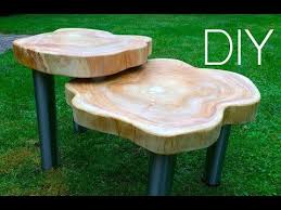 Wir Zeigen Ihnen 15 Einfache Aber Sehr Wirkungsvolle Idee Wie Sie Mobel Aus Baumstamm Selber Bauen Konnen Nutzen Si Holzscheibe Tisch Diy Holztisch Diy Holz