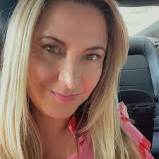 Staci Foley's Instagram, Twitter & Facebook