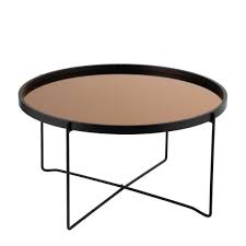 Un bloc de cuivre en guise de table basse, une idée originale pour un résultat des plus audacieux ! Table Basse Ronde Avec Plateau Miroir Cuivre Azur Mobilier