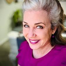 Diane Paredes's Instagram, Twitter & Facebook