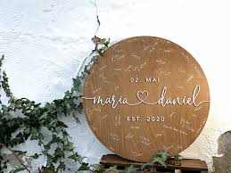 Du sagst mit wenigen clicks welche bilder dir gefallen und wir ermitteln deinen hochzeitstil. Alternatives Rundes Gastebuch Xl Aus Holz Zur Hochzeit Grapefruit De