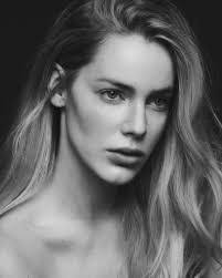 Mario Araque's Instagram, Twitter & Facebook