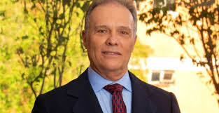 Carlos Pontes's Instagram, Twitter & Facebook