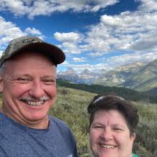 Hi Is someone in the park now? How is the weather ( iPhone says 50F) Is the  road clear from snow?