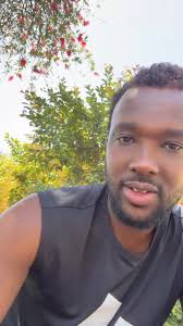 Gelukbringers Cenk Soek Vir Azra