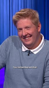 Le-do-lo-le-lo-le! Can't you see? He's a Shakira fan.