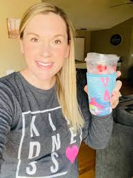 🤤🙌🏻 Imma call this the Pink-182, because I fell in love with the drink  at the coffee shop and it tastes like childhood and has me wondering Whats  My Age Again? Location: