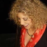 Eileen Mansfield's Instagram, Twitter & Facebook