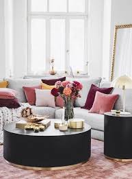 Coloricaldi Decorare Glamour Dare Tocco Come Si Fa A Dare Un Tocco In Piu Ad Un Salotto Da In 2020 Minimalistische Wohnzimmer Wohnzimmer Design Inneneinrichtung