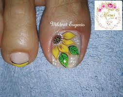 Decoración de uñas pies / nail decoration feet. Naildesign Design Nailart Pedicure Sunflower Flowers Yellow Nails Nail Uas Unha Disenos De Unas De Los Pies Arte De Unas De Pies Disenos De Unas Pies