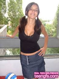 Real amateur girlfriend (355,419 results). Naked Neighbour Presents Real Amateur Girlfriend Private Photos 2 15