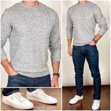 If you consider grey sweatshirts gym garb, think again: La Imagen Puede Contener Calzado Blue Jeans Outfit Men Jeans Outfit Men Sweater Outfits Men