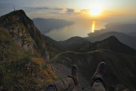 Visualisez le monde comme jamais auparavant ! The Last Stages Of The Swiss Via Alpina Between Kandersteg And Montreux